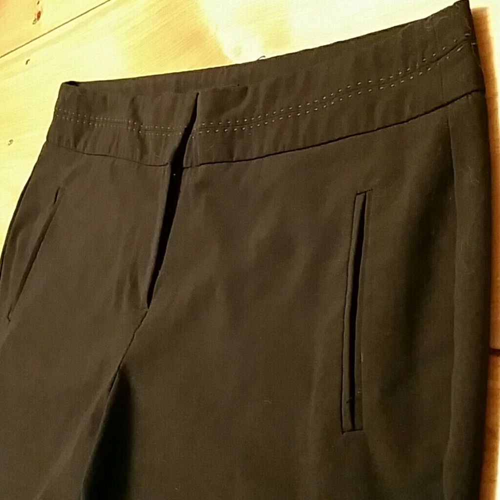Like new Sharagano capris